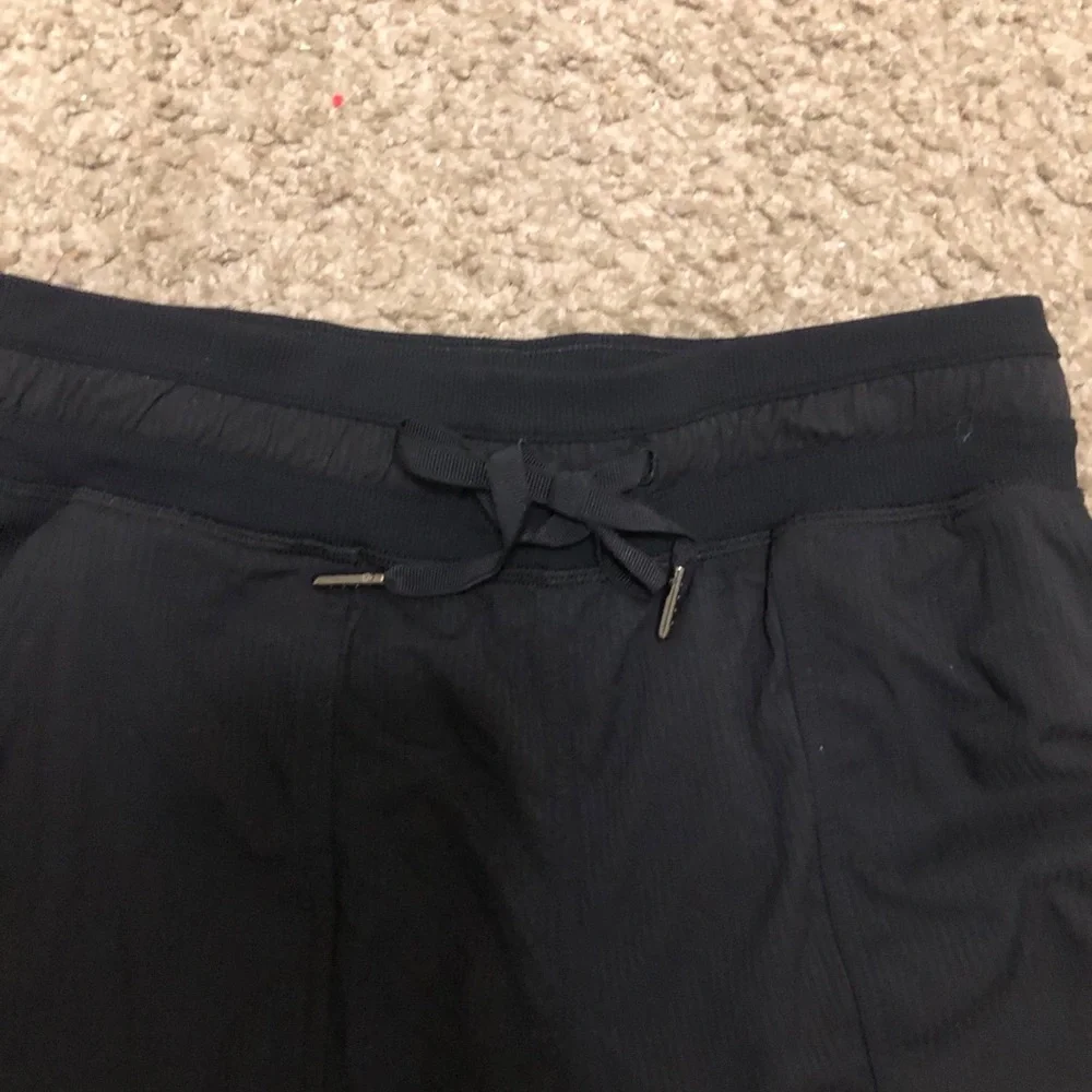 lululemon athletica Black Athletic Drawstring Shorts Size 4 Great conditions